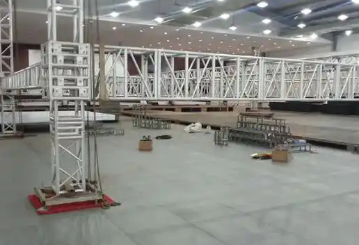 企業年會雷亞架